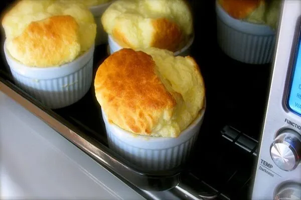 CÁCH LÀM BÁNH SOUFFLE PHÔ MAI NGON HẤP DẪN TẠI NHÀ