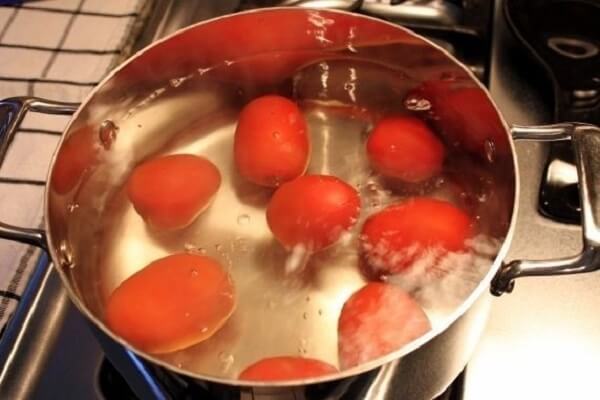 Cách làm sinh tố cà chua làm đẹp da