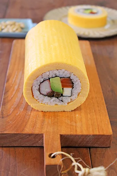 HƯỚNG DẪN CÁCH LÀM SUSHI TRỨNG CUỘN NGON TUYỆT