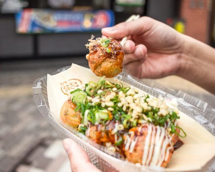 10 địa điểm bán Takoyaki ngon, rẻ cực kì hấp dẫn