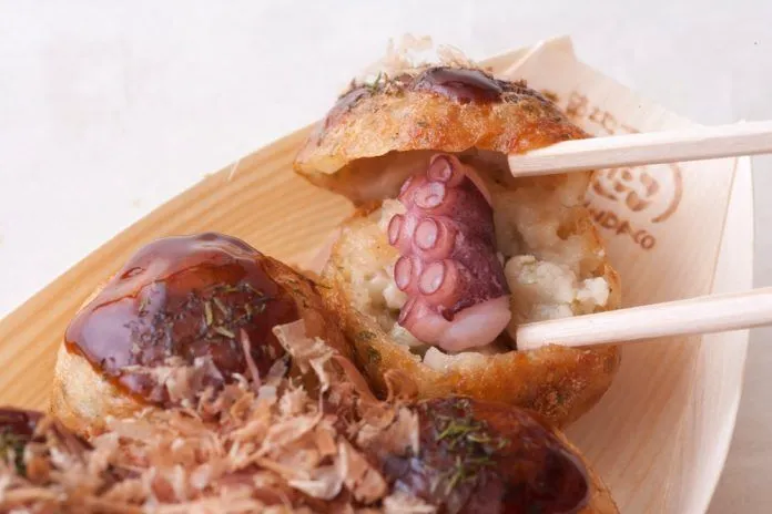 10 địa điểm bán Takoyaki ngon, rẻ cực kì hấp dẫn