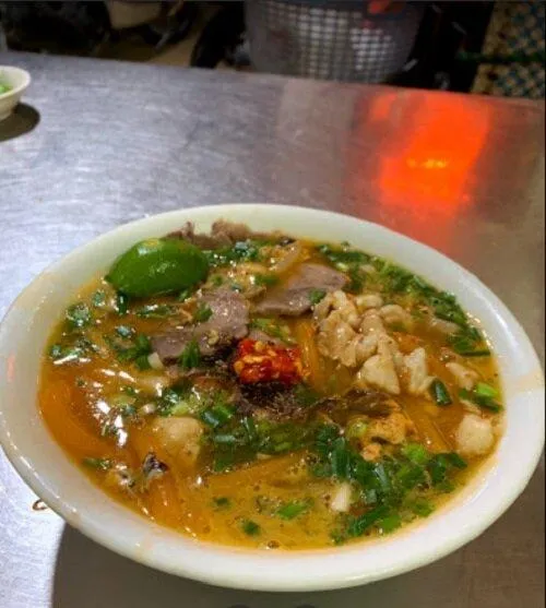 10 quán bánh canh cua ngon ở Sài Gòn