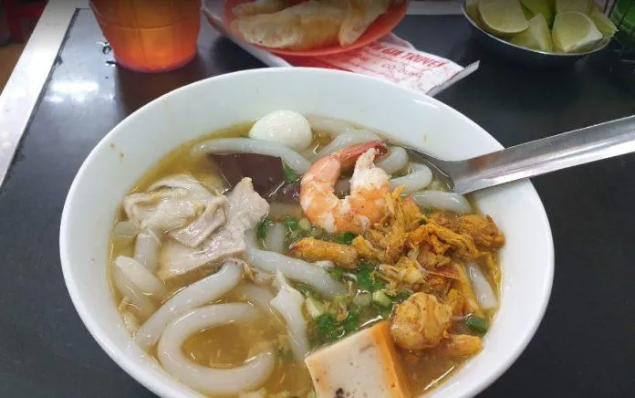 10 quán bánh canh cua ngon ở Sài Gòn