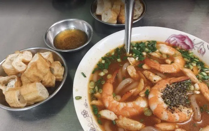 10 quán bánh canh cua ngon ở Sài Gòn