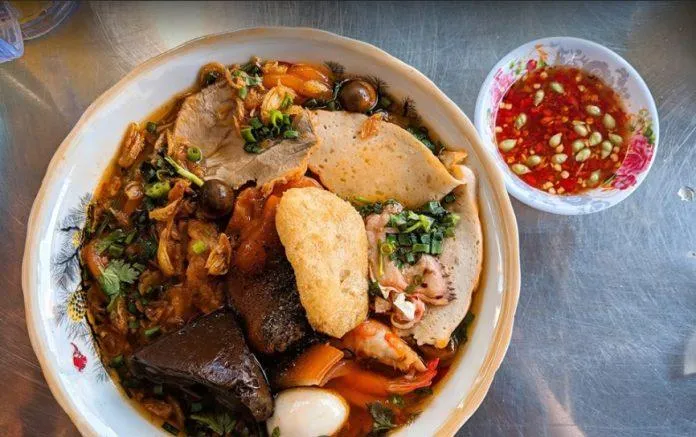 10 quán bánh canh cua ngon ở Sài Gòn