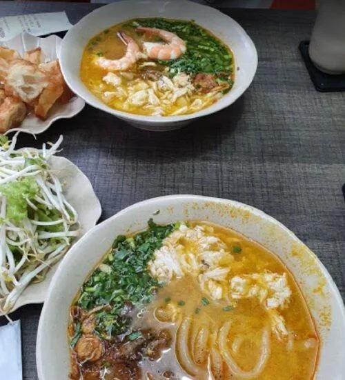 10 quán bánh canh cua ngon ở Sài Gòn