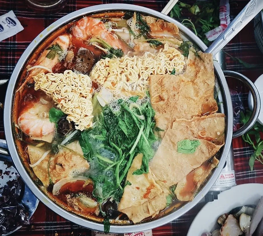 15 nhà hàng quán ăn gia đình Hà Nội với không gian sang, xịn và chất lượng nhất thủ đô!