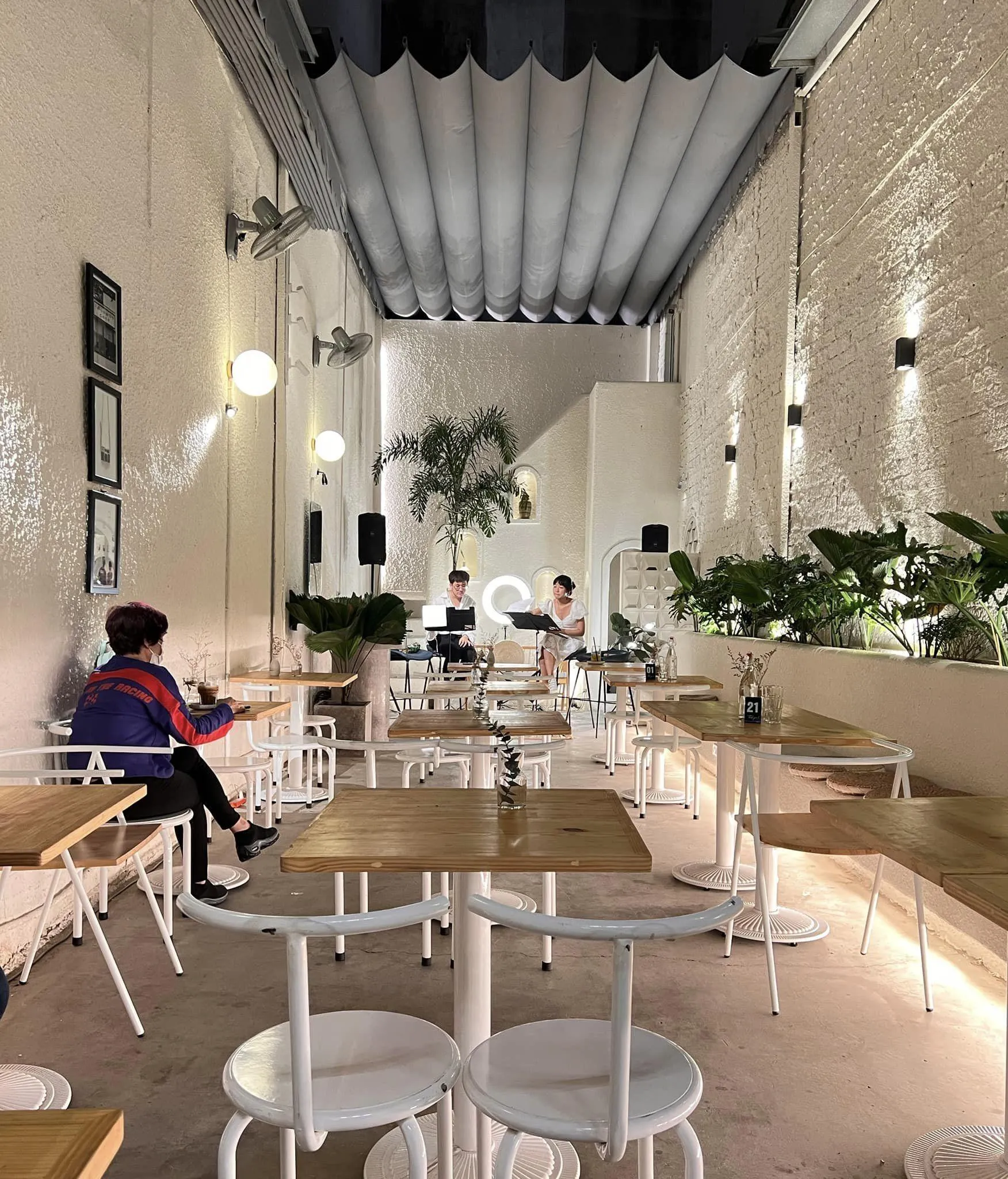 15 quán cafe ngon và cực xinh xắn tại quận 10