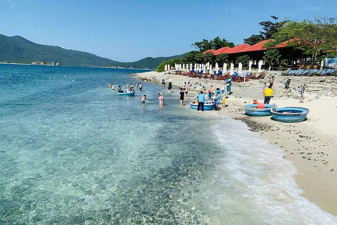 Bãi Tranh Nha Trang – Điểm nghỉ dưỡng hàng đầu tại Nha Trang