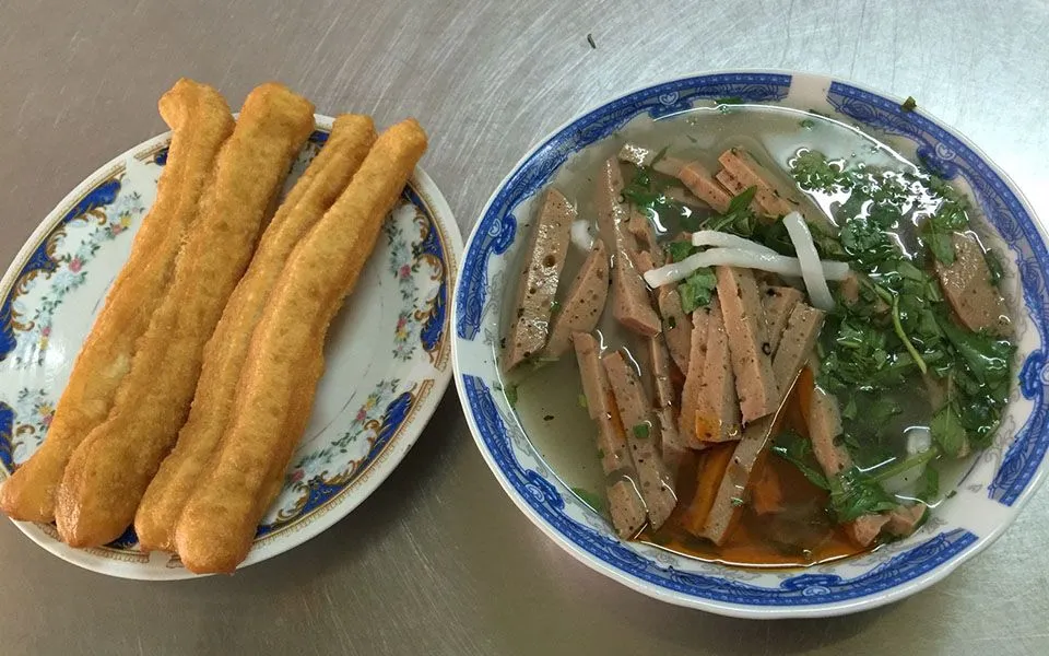 Bánh canh ruộng Đà Nẵng: top 10 quán ăn ngon nức tiếng