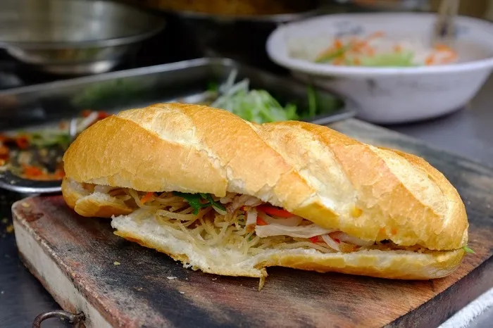 Bánh mì Nha Trang – Xứng danh ẩm thực đường phố 