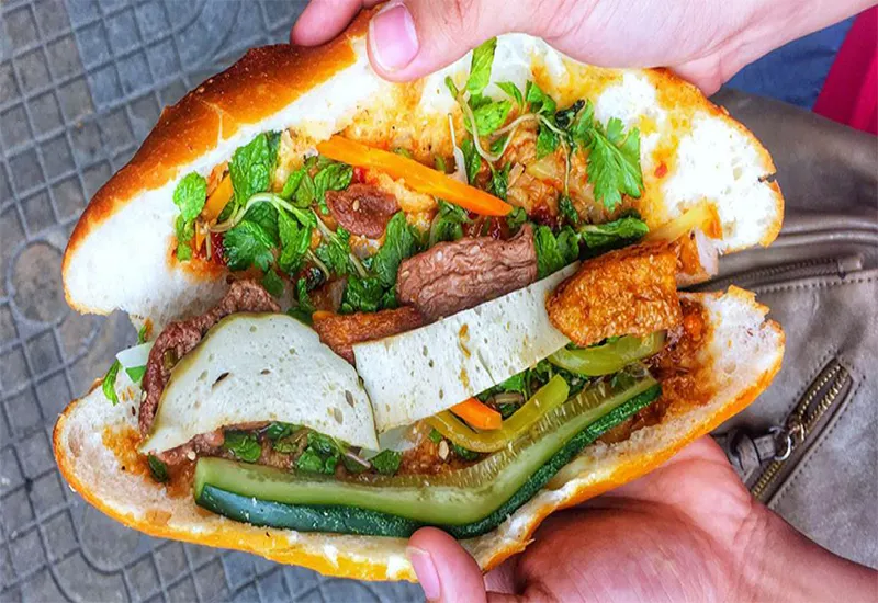 Bánh mì Nha Trang – Xứng danh ẩm thực đường phố 