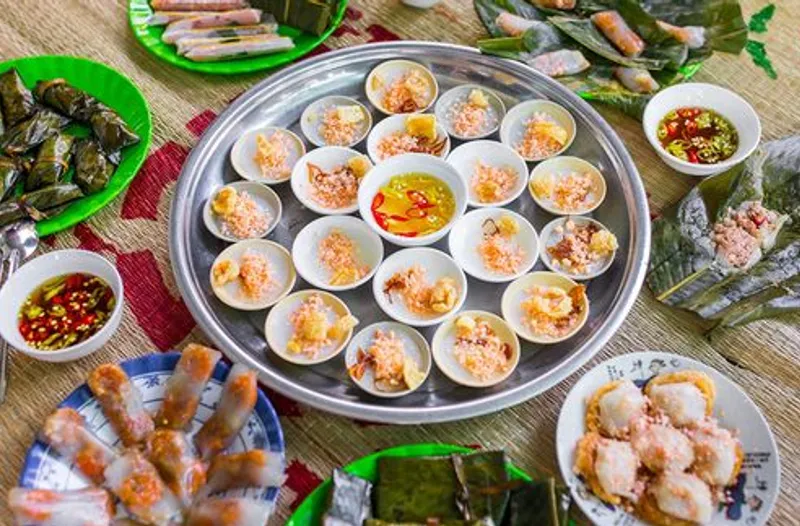 Bánh nậm Huế – Cách làm và top các quán ăn ngon nhất 