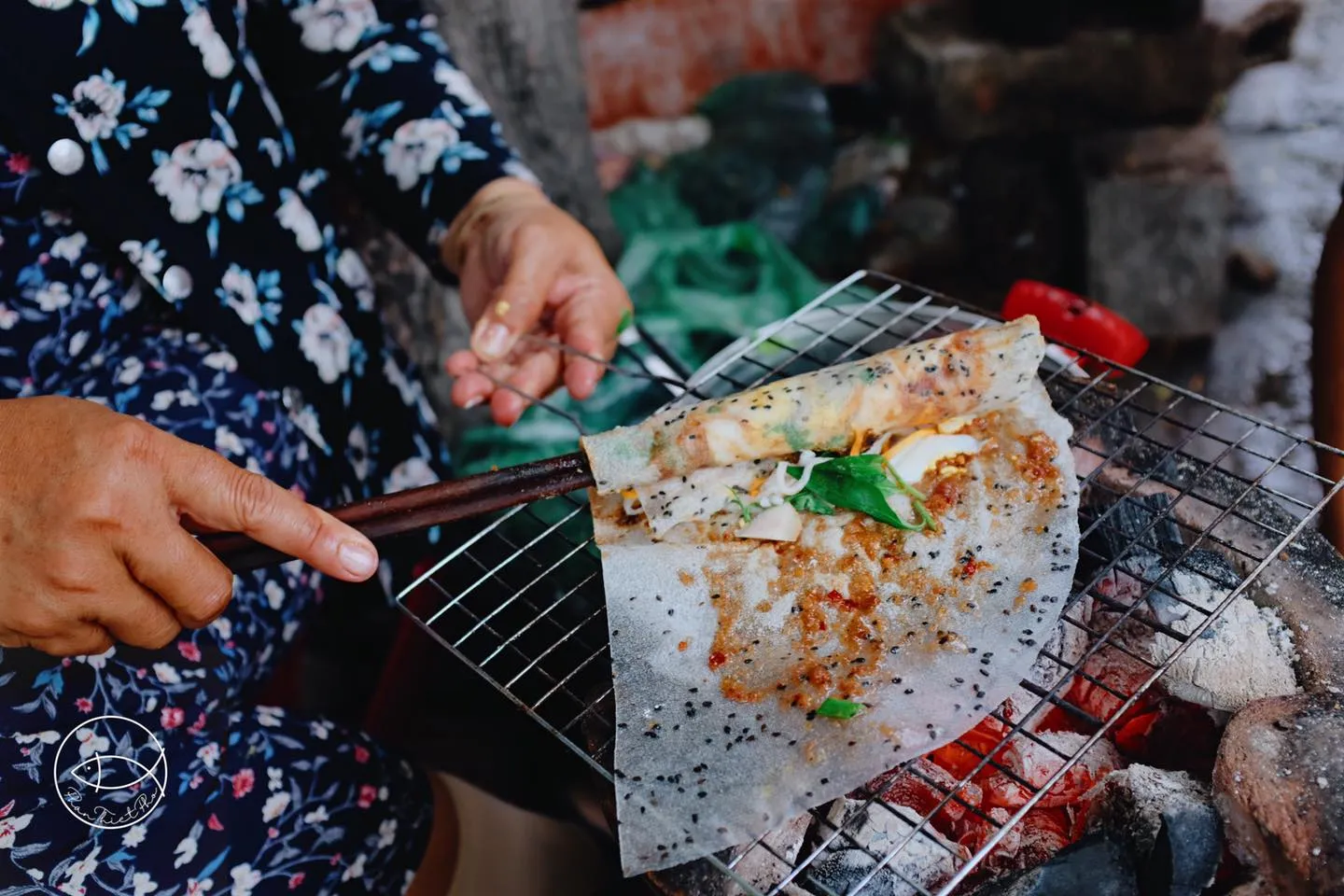 Bánh tráng mắm ruốc Đà Lạt – Món ăn vặt thơm ngon, hấp dẫn