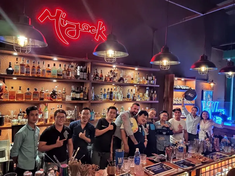 Bar Nha Trang – Top 15 quán bar sẽ khiến bạn “giải tỏa” tại xứ biển