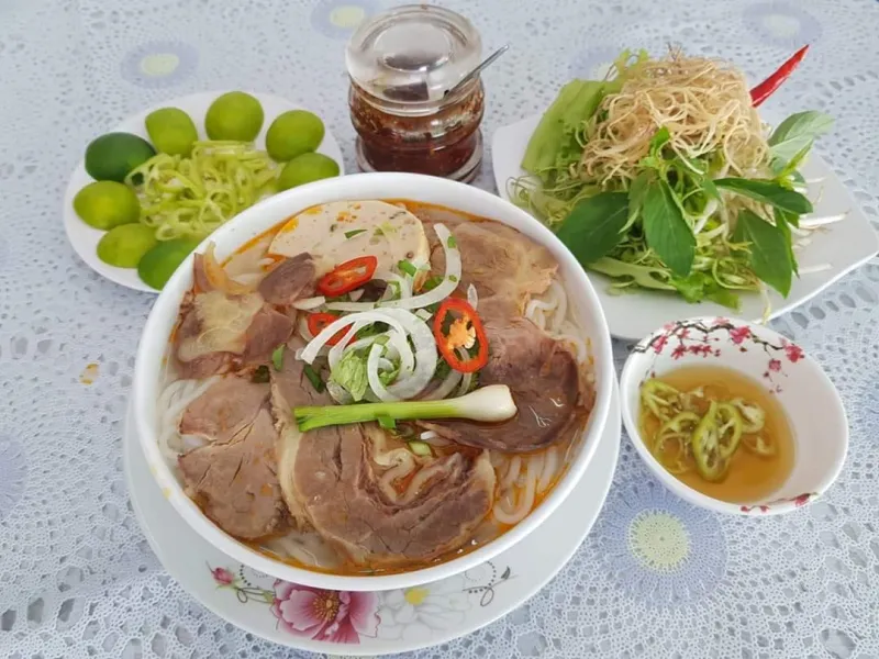 Bún bò Sài Gòn – Sự hòa nhập của ẩm thực xứ Huế