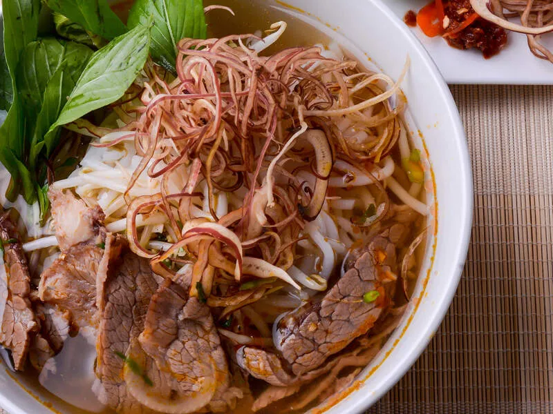 Bún bò Sài Gòn – Sự hòa nhập của ẩm thực xứ Huế