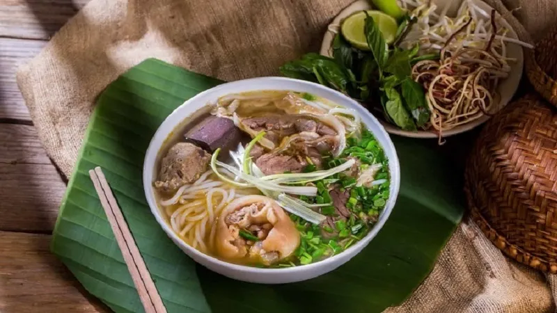 Bún bò Sài Gòn – Sự hòa nhập của ẩm thực xứ Huế