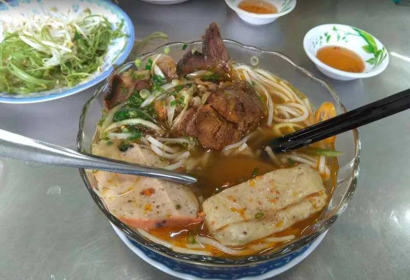 Bún bò Sài Gòn – Sự hòa nhập của ẩm thực xứ Huế