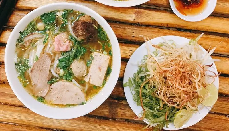 Bún bò Sài Gòn – Sự hòa nhập của ẩm thực xứ Huế