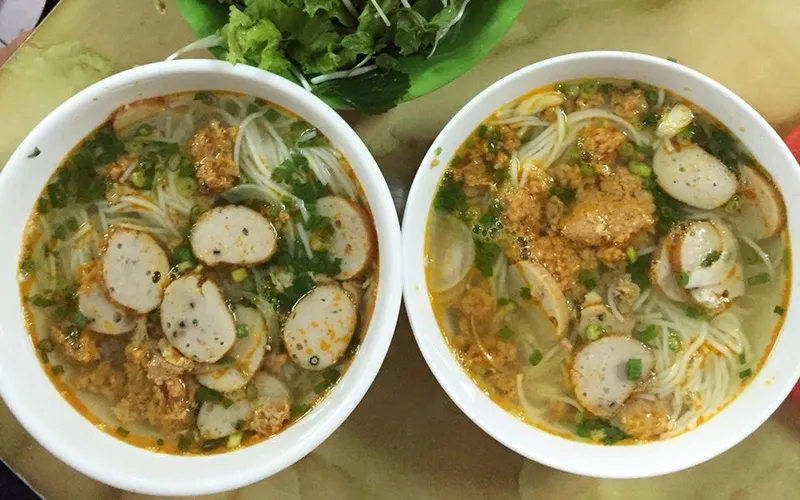 Bún riêu cua Đà Nẵng – Top 13 quán nổi tiếng xứ Đà Thành 