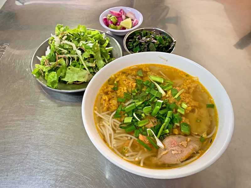 Bún riêu cua Đà Nẵng – Top 13 quán nổi tiếng xứ Đà Thành 