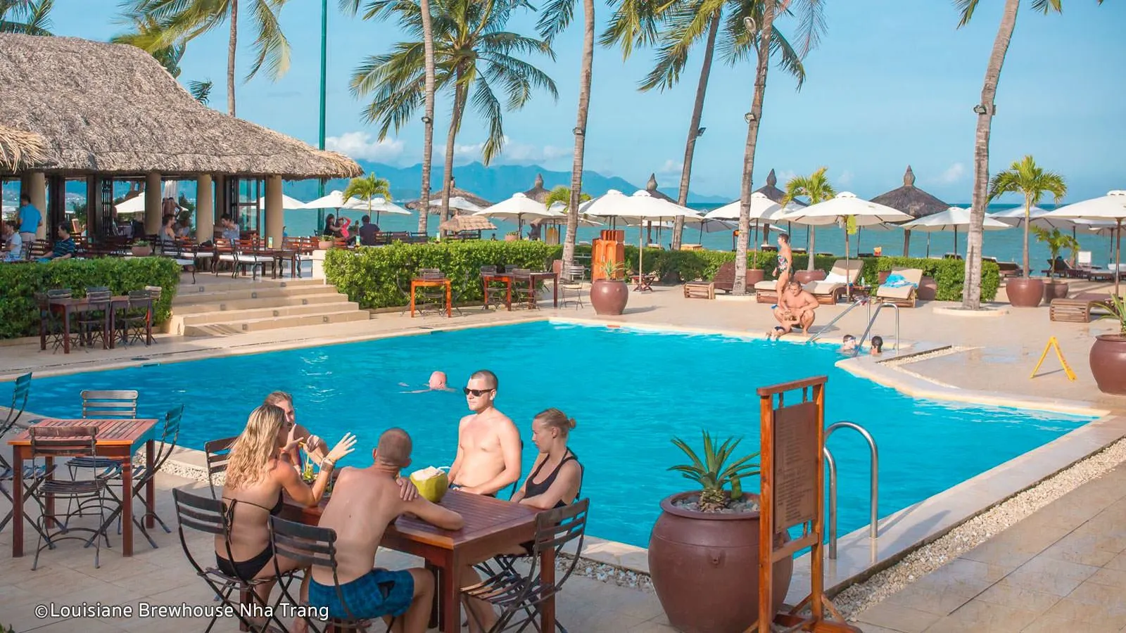 Bùng cháy hết mình cùng với top 3 bar Nha Trang beach “xịn sò” nhất