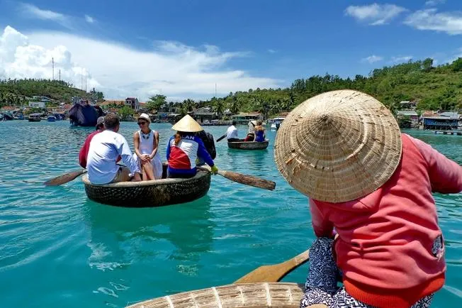 “Bùng nổ” với những môn thể thao trên biển cực thú vị khi du lịch Nha Trang