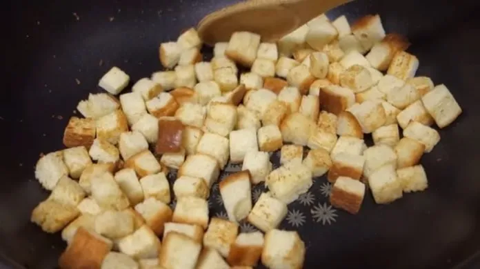 Cách làm bánh mì caramel rang bơ thơm ngon khó cưỡng
