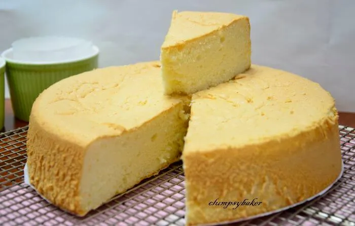 Cách làm bánh mousse thanh long ruột đỏ tại nhà ngon khó cưỡng