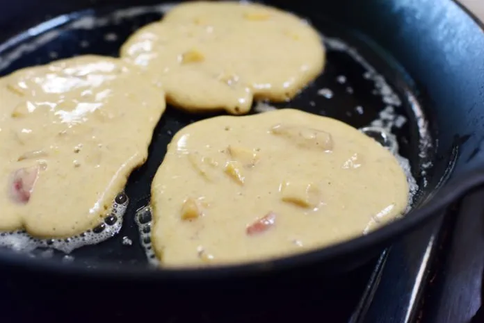 Cách làm bánh Pancake đào siêu ngon và đẹp mắt!