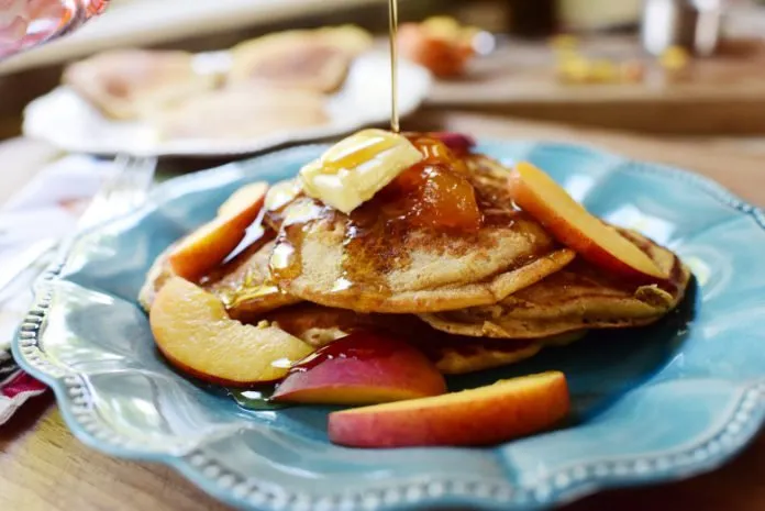 Cách làm bánh Pancake đào siêu ngon và đẹp mắt!