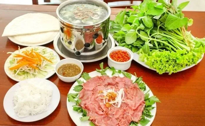 Cách nấu lẩu bò nhúng dấm siêu ngon đãi cả nhà ngày cuối tuần