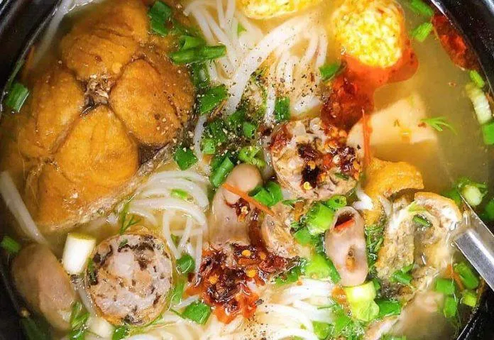 Cẩm nang food tour Hải Phòng với 15 quán ngon bạn không thể bỏ lỡ!