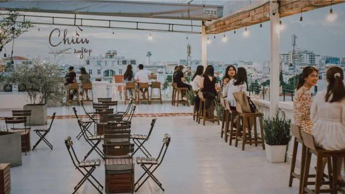 Chiều Rooftop Beer: Nơi ngắm hoàng hôn siêu xinh tại Tân Bình
