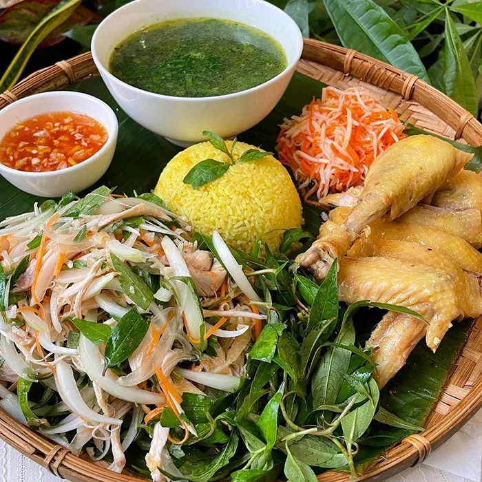 Cơm gà Hội An – Tinh hoa ẩm thực Phố Cổ