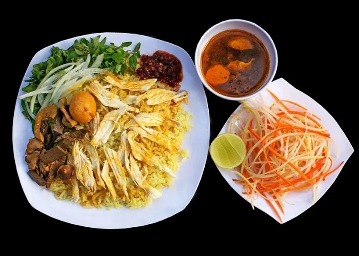 Cơm gà Hội An – Tinh hoa ẩm thực Phố Cổ