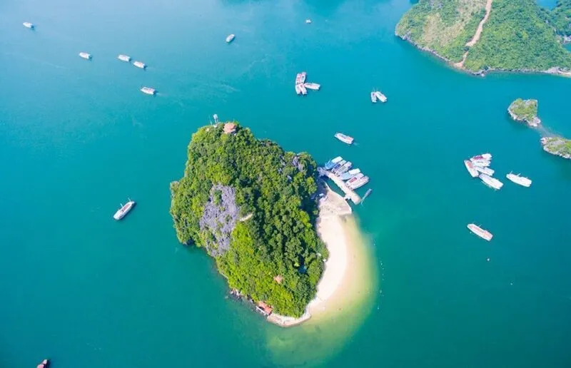 Đảo Ti Tốp – Khám phá thiên nhiên vịnh Hạ Long hoang sơ