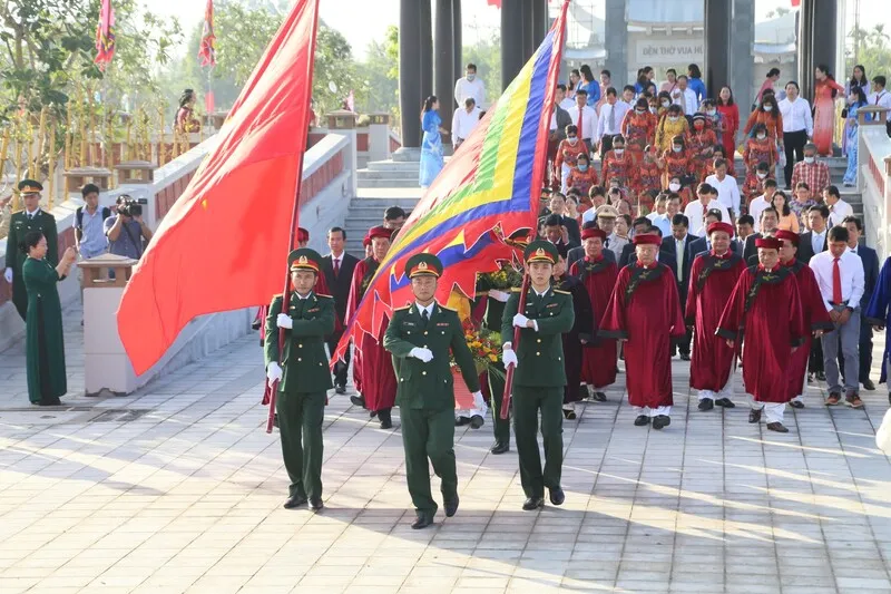 Đền Hùng Cần Thơ – Điểm đến tâm linh của mảnh đất Tây Đô