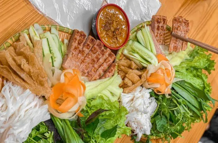 Điểm danh top 10 quán ăn vặt ngon, rẻ không thể bỏ qua ở Hà Nội