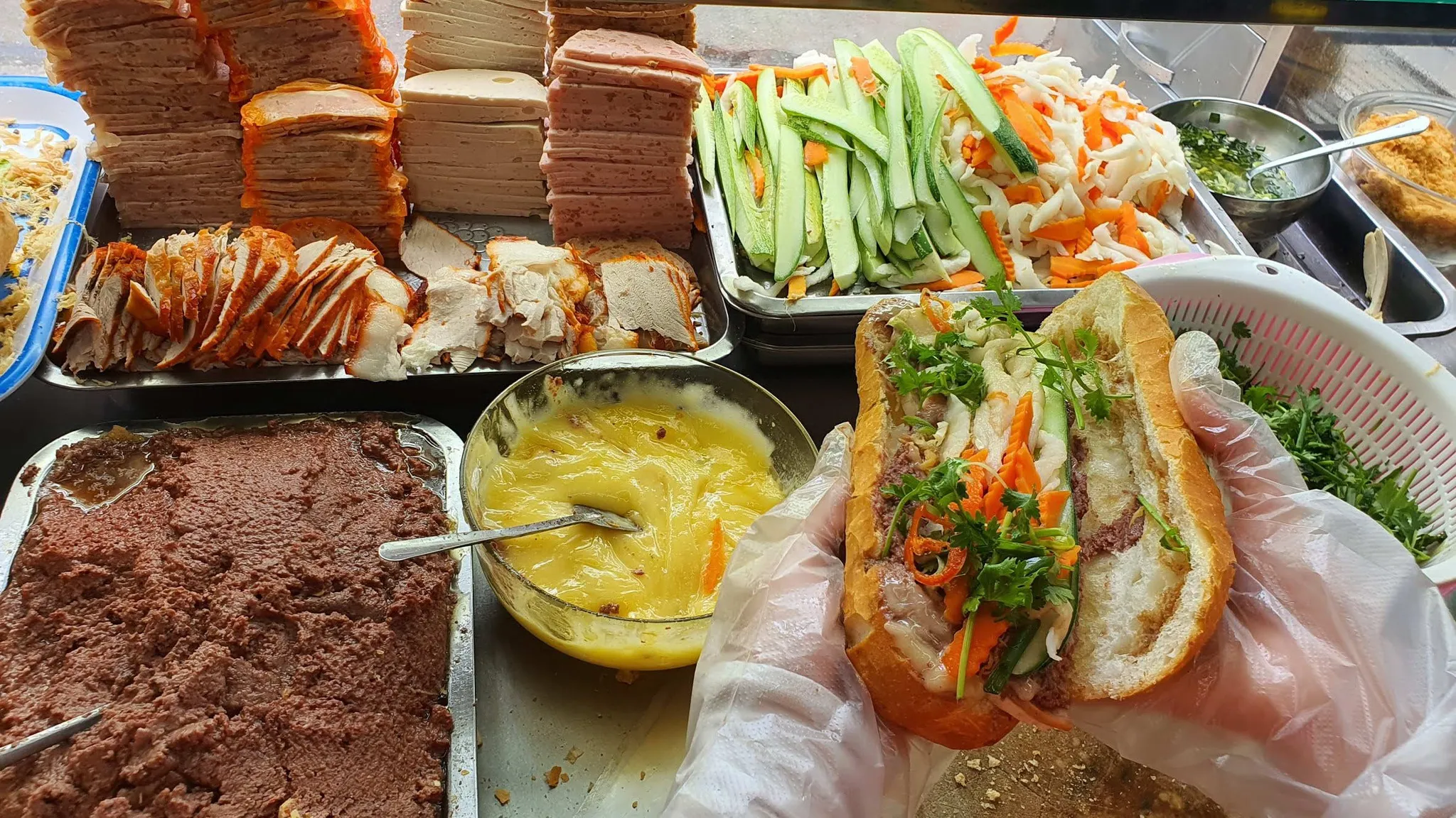 Điểm mặt top 12 quán bánh mì Hội An ngon nức tiếng