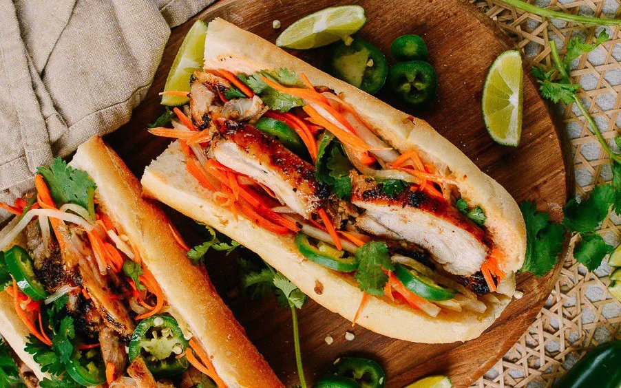 Điểm mặt top 12 quán bánh mì Hội An ngon nức tiếng