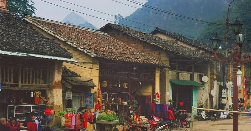 Hà Giang tháng 3 – Sắc đào nở rộ trên cao nguyên đá