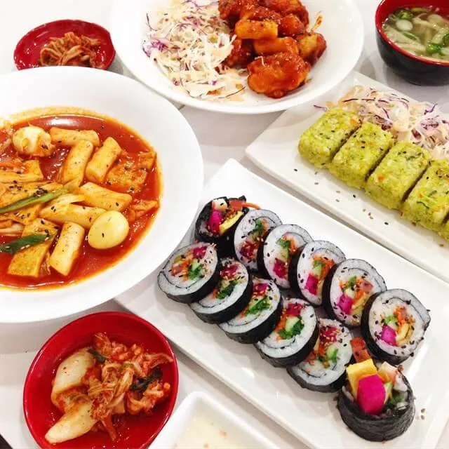 Hanuri – quán ăn Hàn đạt chuẩn… sinh viên