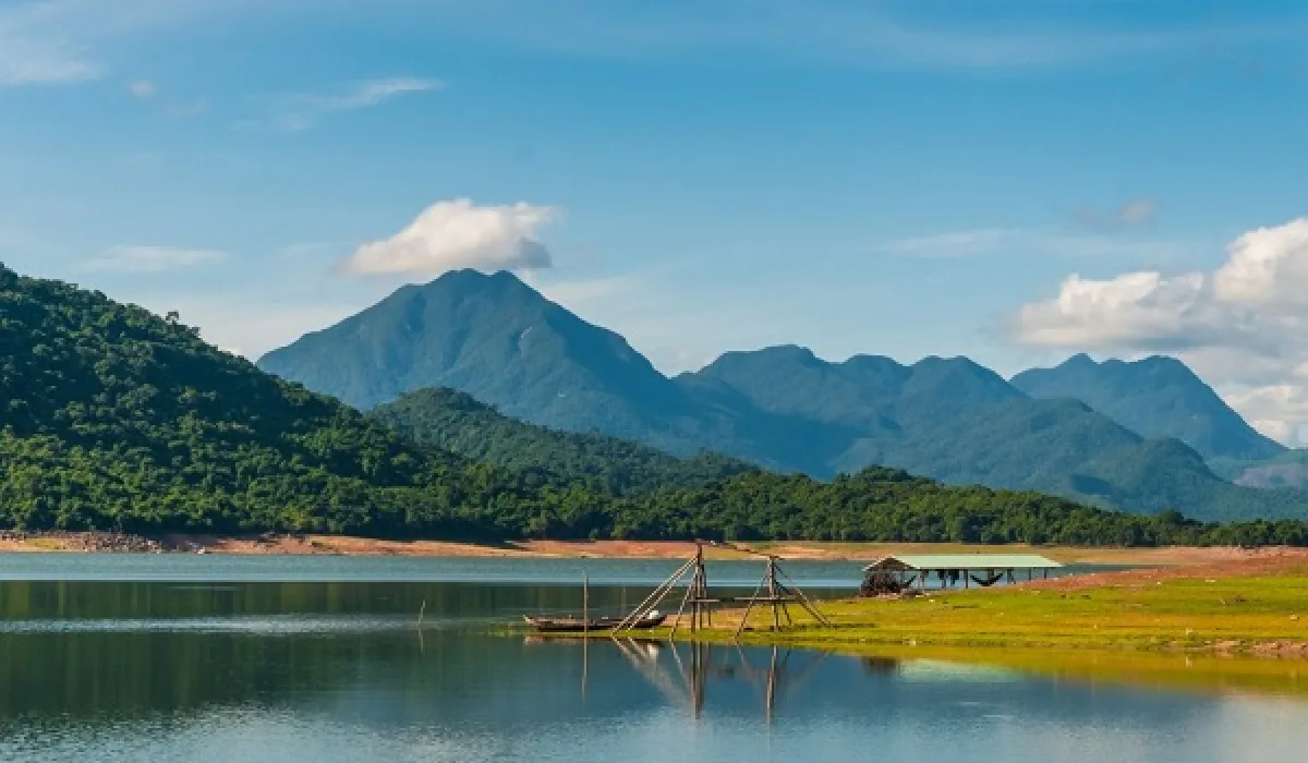 Hồ Núi Cốc – “Vịnh Hạ Long” thu nhỏ tại Thái Nguyên