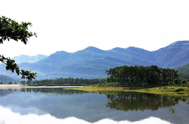 Hồ Yên Trung – Có một “Đà Lạt” giữa lòng Quảng Ninh