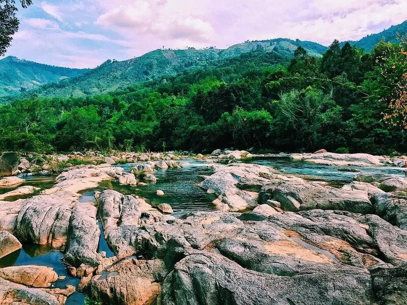 Hòn Bà Nha Trang – Khám phá vẻ đẹp hùng vĩ, hoang sơ hiếm có