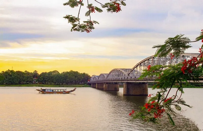 Huế tháng 10 – Vẻ đẹp an yên khiến bao du khách mê đắm