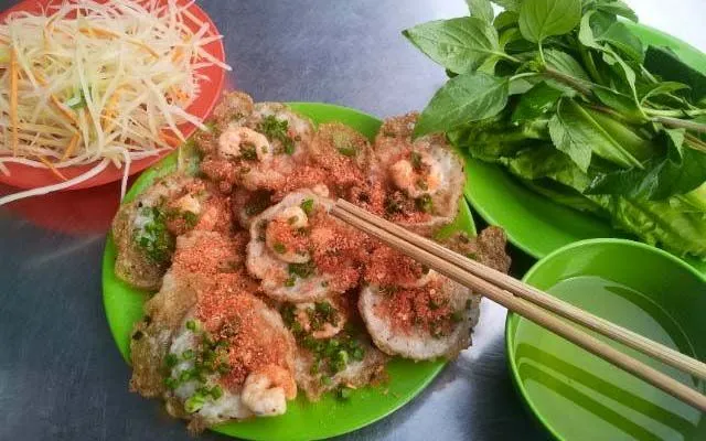 Khám phá đặc sản nổi tiếng: bánh khọt Vũng Tàu