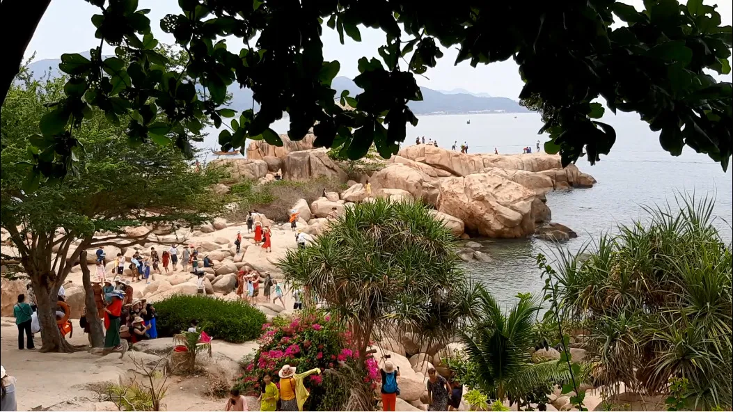 Khám phá review chi tiết từ A – Z: Hòn Chồng Nha Trang